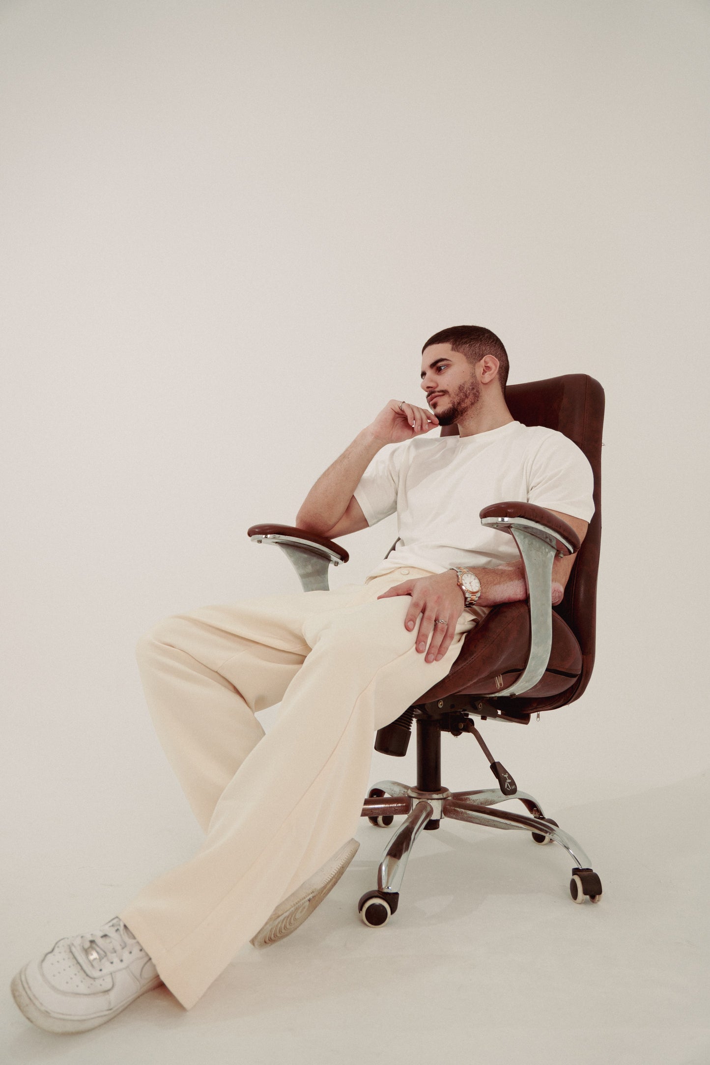 Slim Fit Elegant Pants – Precision Tailoring Meets Timeless Style